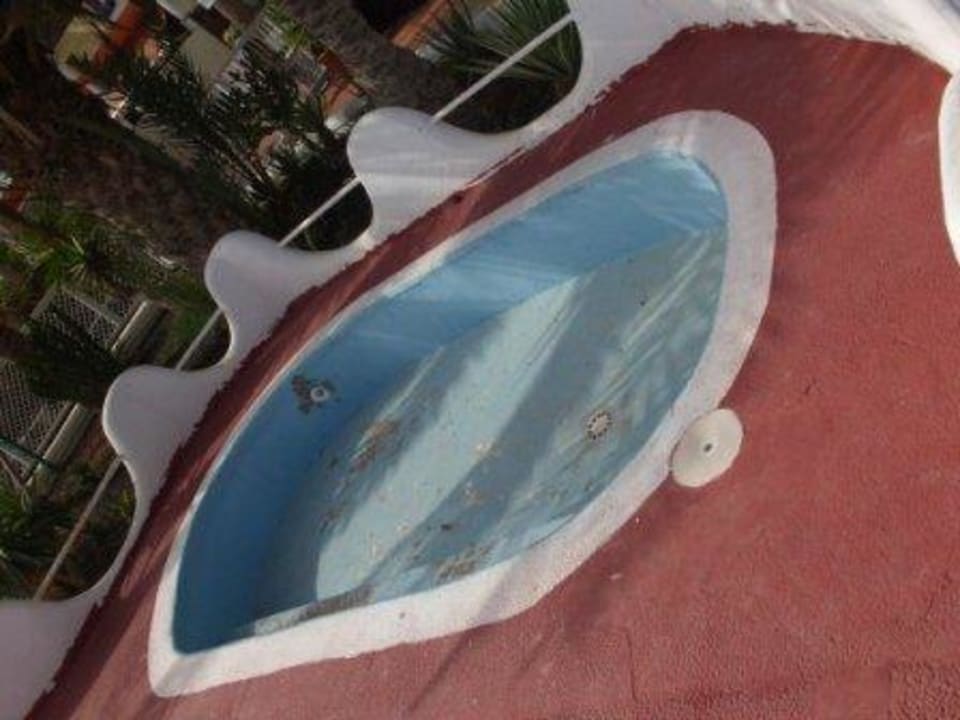 Brachliegender Kinderpool Apartamentos Matorral