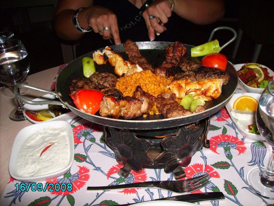 Abendessen im anatolischen Restaurant Asteria Family Resort Side