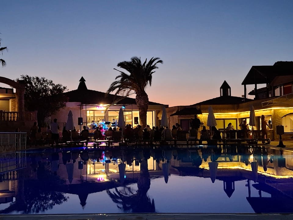 Pool Club Resort Atlantis