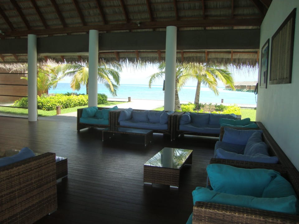 Lounge am Wasserflugzeuganlegesteg Veligandu Maldives Resort Island