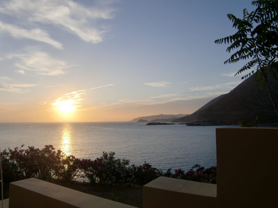 Sonnenaufgang aufgenommen vom Balkon Bali Blue Bay Lifestyle