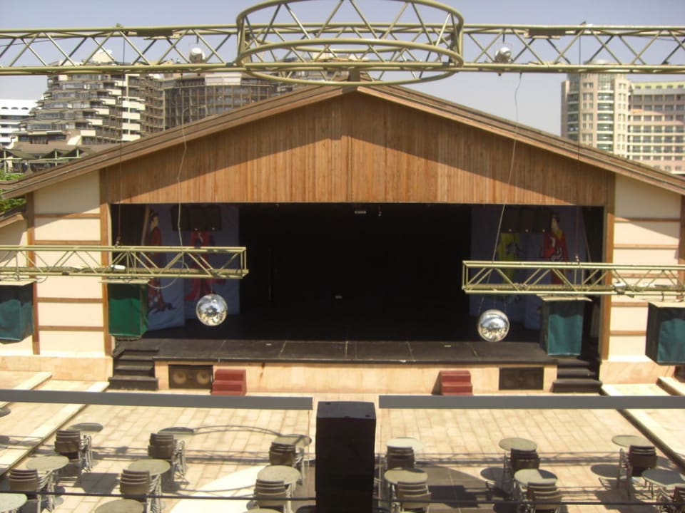 Showbühne und 1-2 mal in der Woche outside Disco Limak Lara Deluxe Hotel & Resort