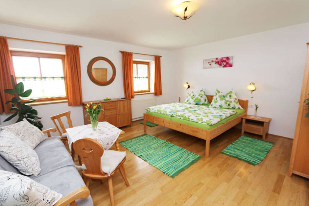 Zimmer Erdgeschoß Ferienwohnung Walchsee Bauernhof Goferlhof