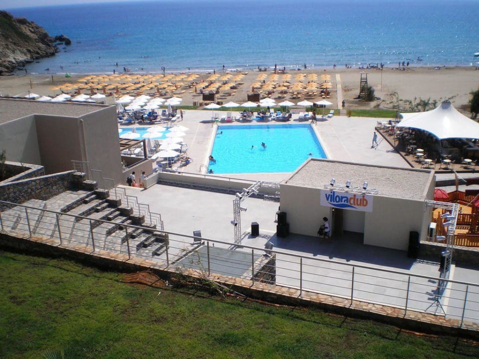 Piscina, bar in pisciana, mare ed anfiteatro Atlantica Mikri Poli Crete