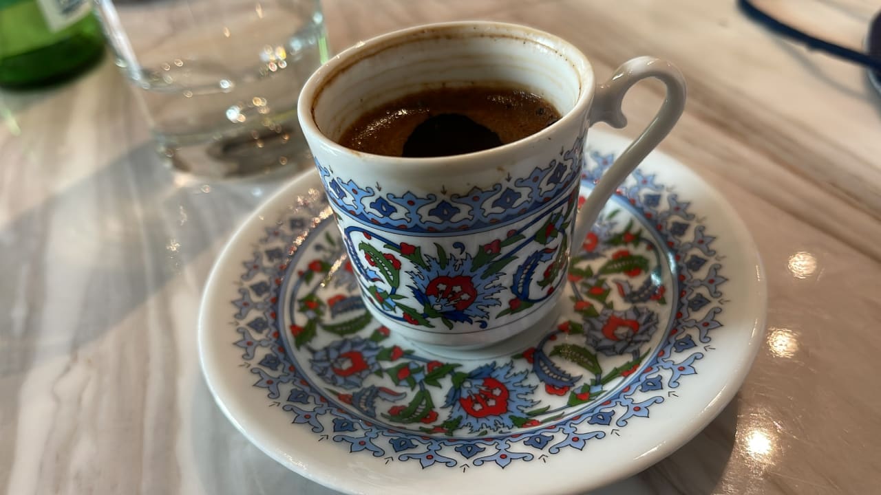 Gastro Acanthus Cennet Barut Collection