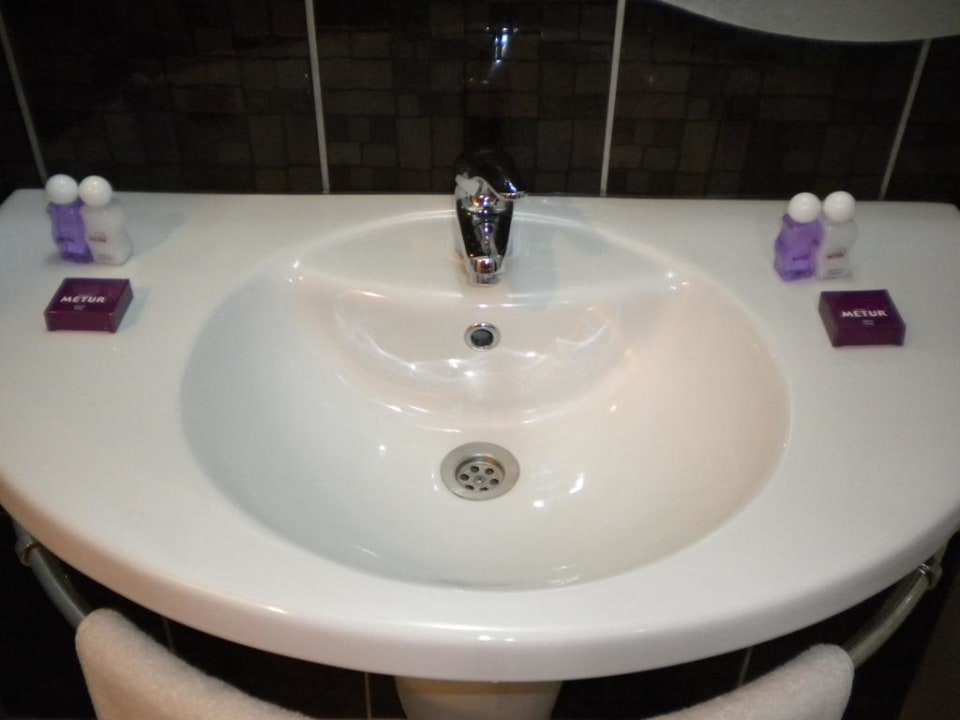 Sehr sauber! Hotel Metur