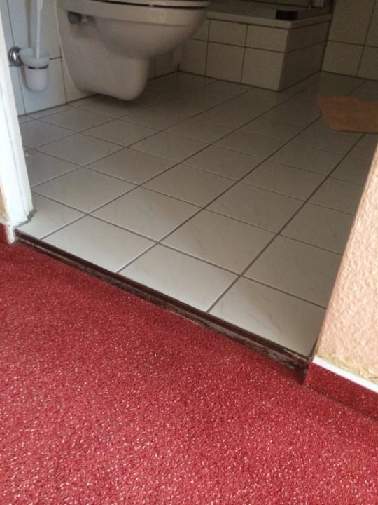 Türschwelle Bad Stolperfalle Hotel Wilna