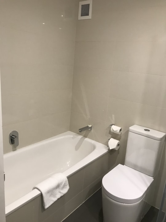 Zimmer Chateau on the Park - Christchurch, a DoubleTree by Hilton