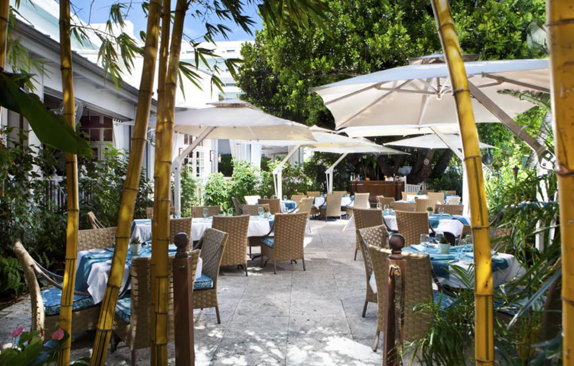 Essensia tag The Palms Hotel & Spa