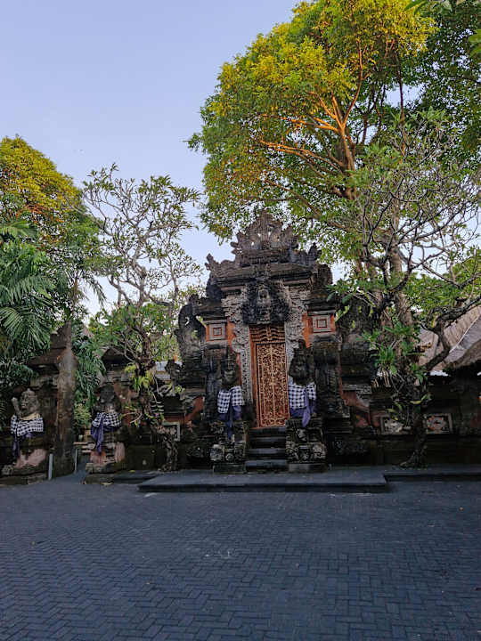 Außenansicht Puri Santrian