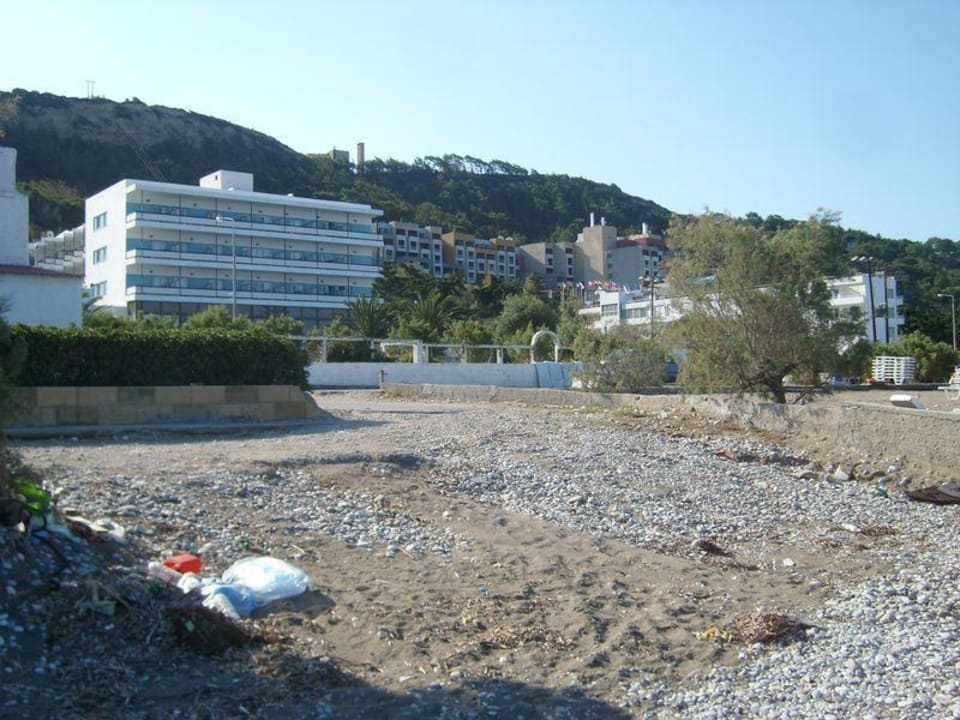 Widok z morza Belair Beach Hotel
