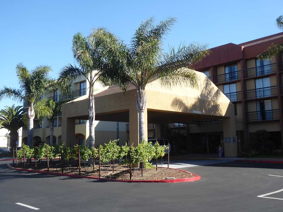 Lobby Hotel Embassy Suites San Luis Obispo