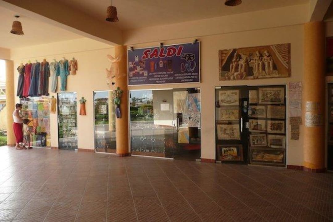 Hotel Shops Malikia Resort Abu Dabbab