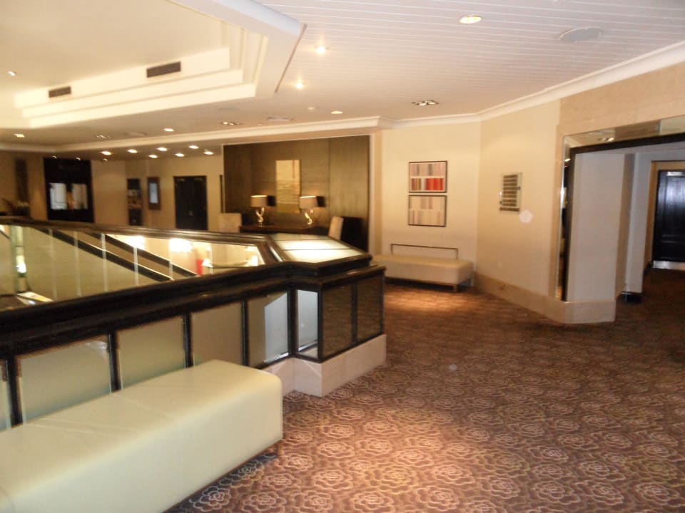 Upper Floor The Tower - A Guoman Hotel