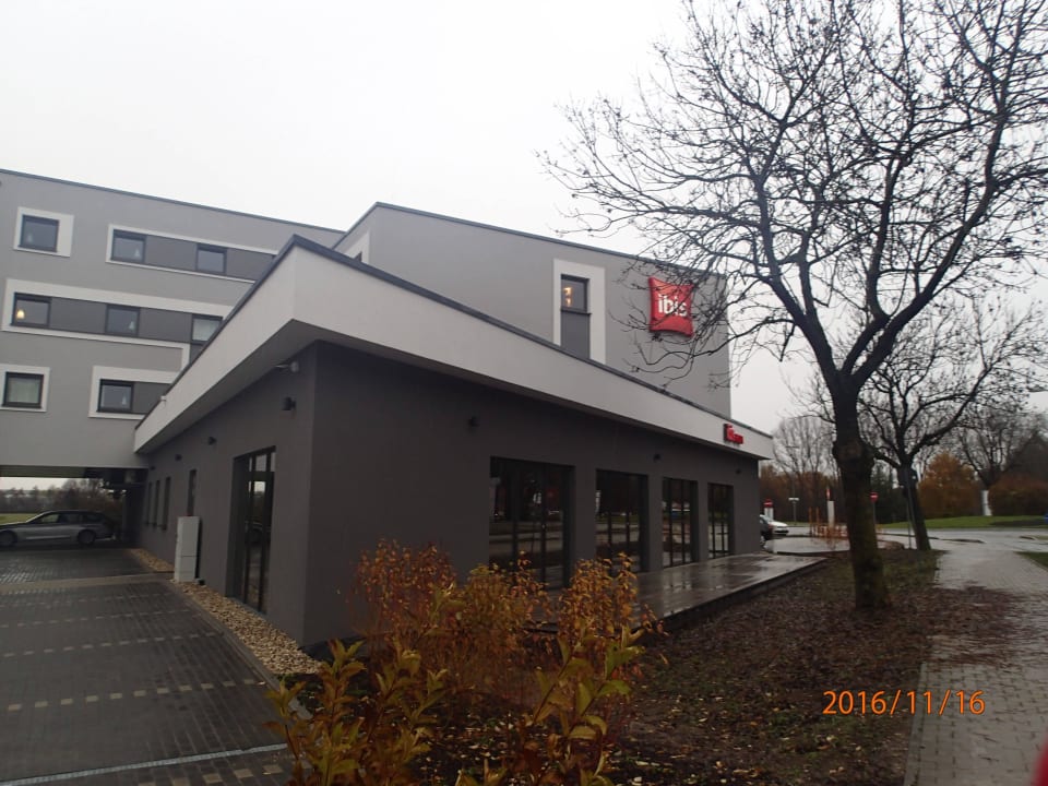 Außenansicht Ibis München Airport Süd