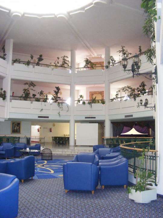 Obere Lobby Hotel El Mouradi Skanes Beach