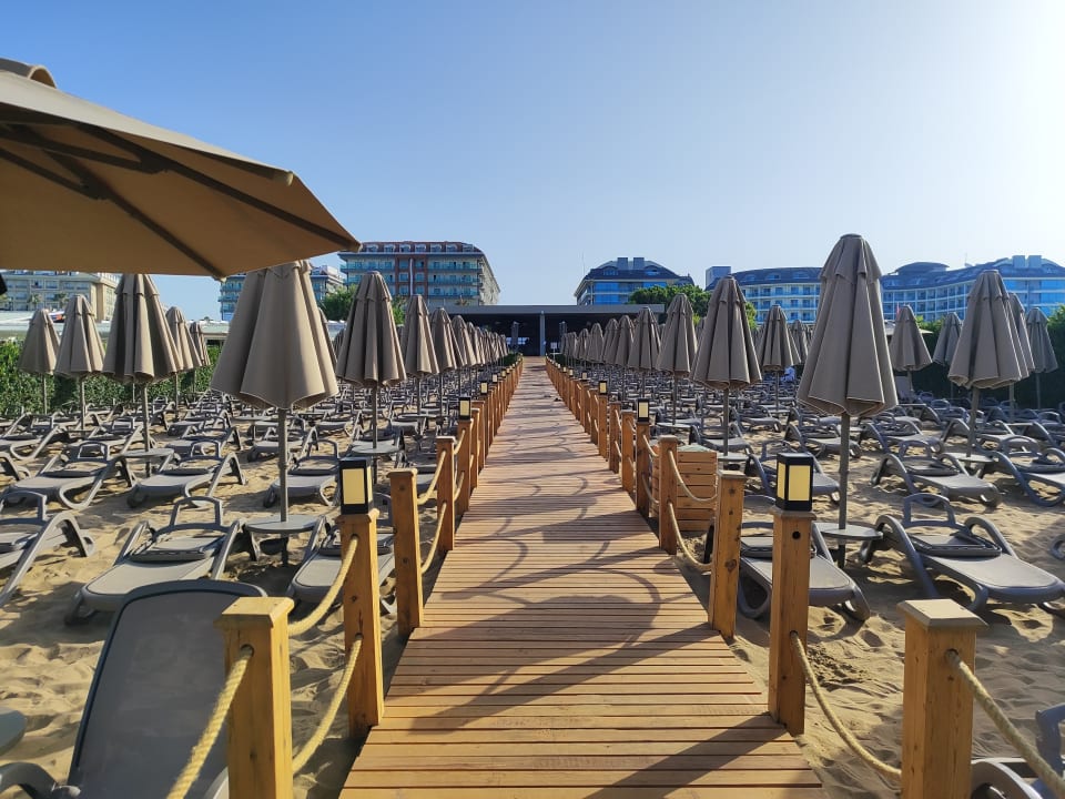 Strand Side Sunport Hotel & Spa
