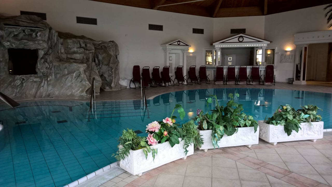 Innenpool Lisi Family Hotel Reith bei Kitzbühel