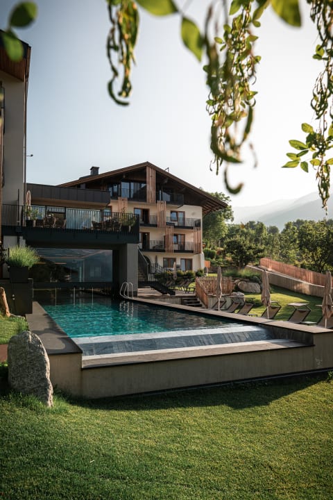 Außenansicht Maraias Luxury Suites & Apartments