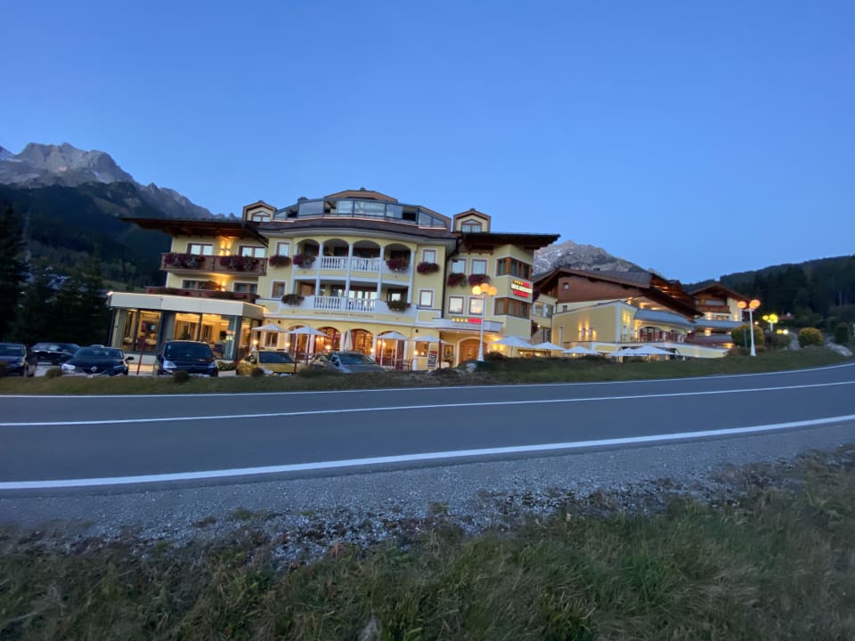 Außenansicht Hotel & SPA Urslauerhof