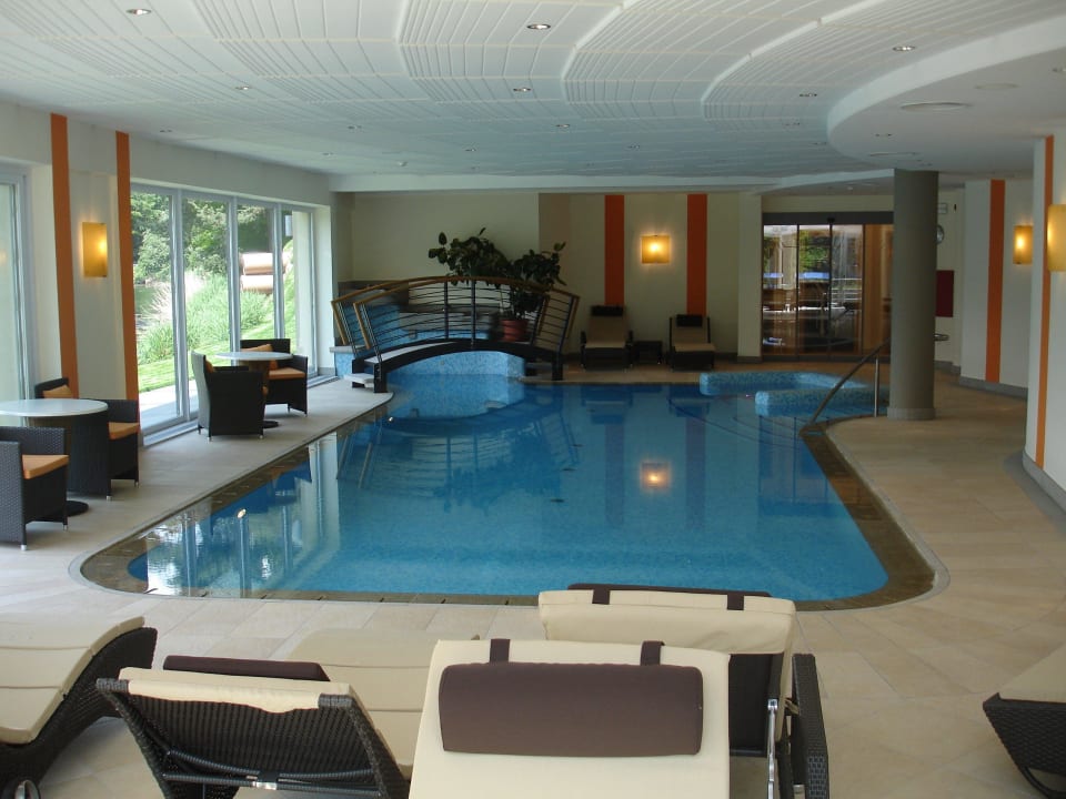 Schwimmbad Hotel am Wolfsgrubenersee