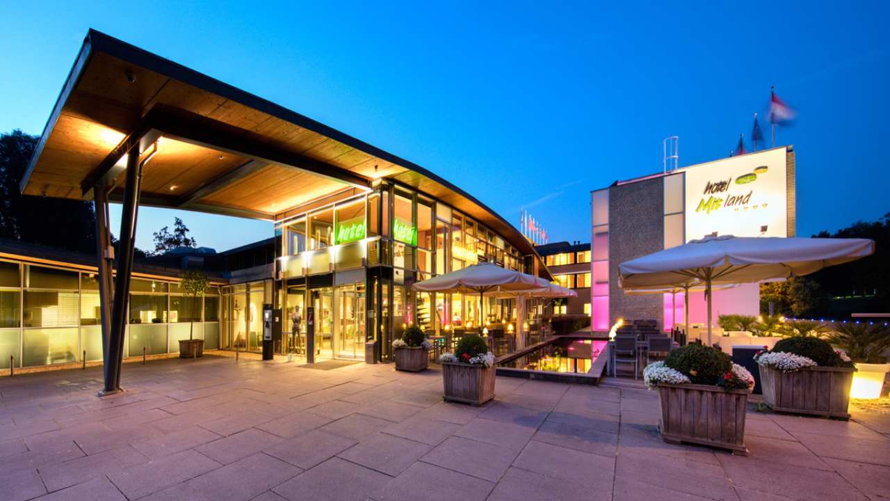 Außenansicht Hotel Mitland