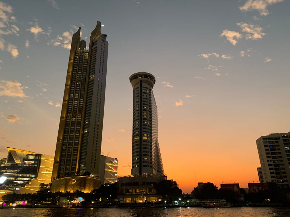 Außenansicht Millennium Hilton Bangkok