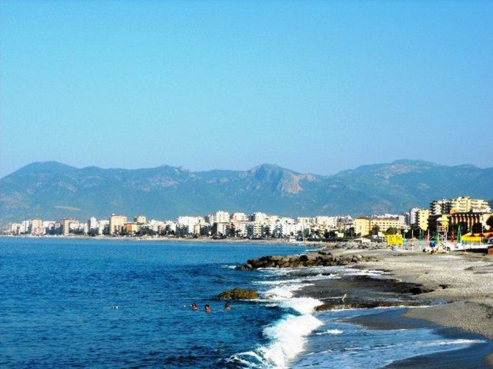 Nach rechts Kırbıyık Resort Hotel - Alanya