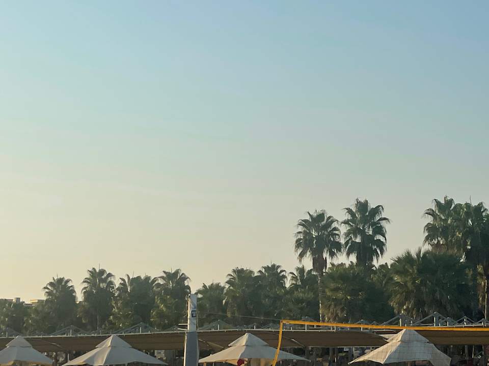 Strand Mary Hotel Side
