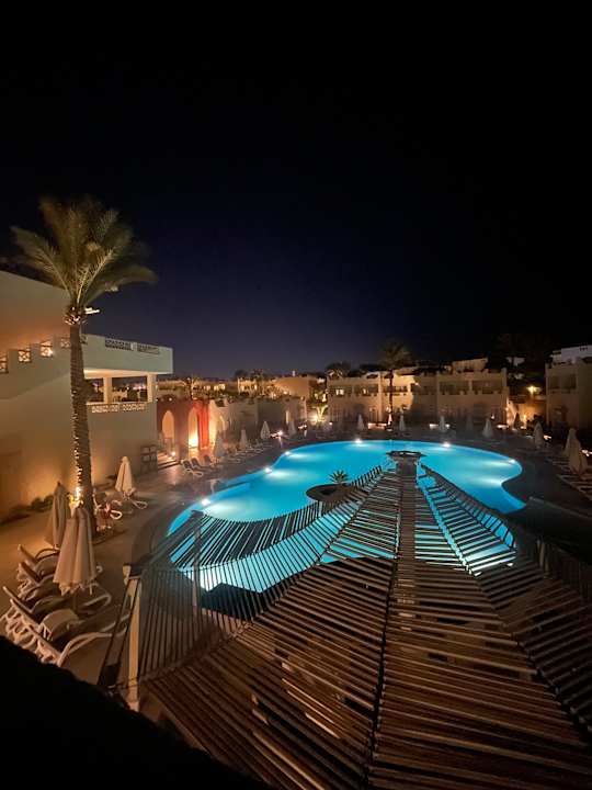 Pool Reef Oasis Beach Resort