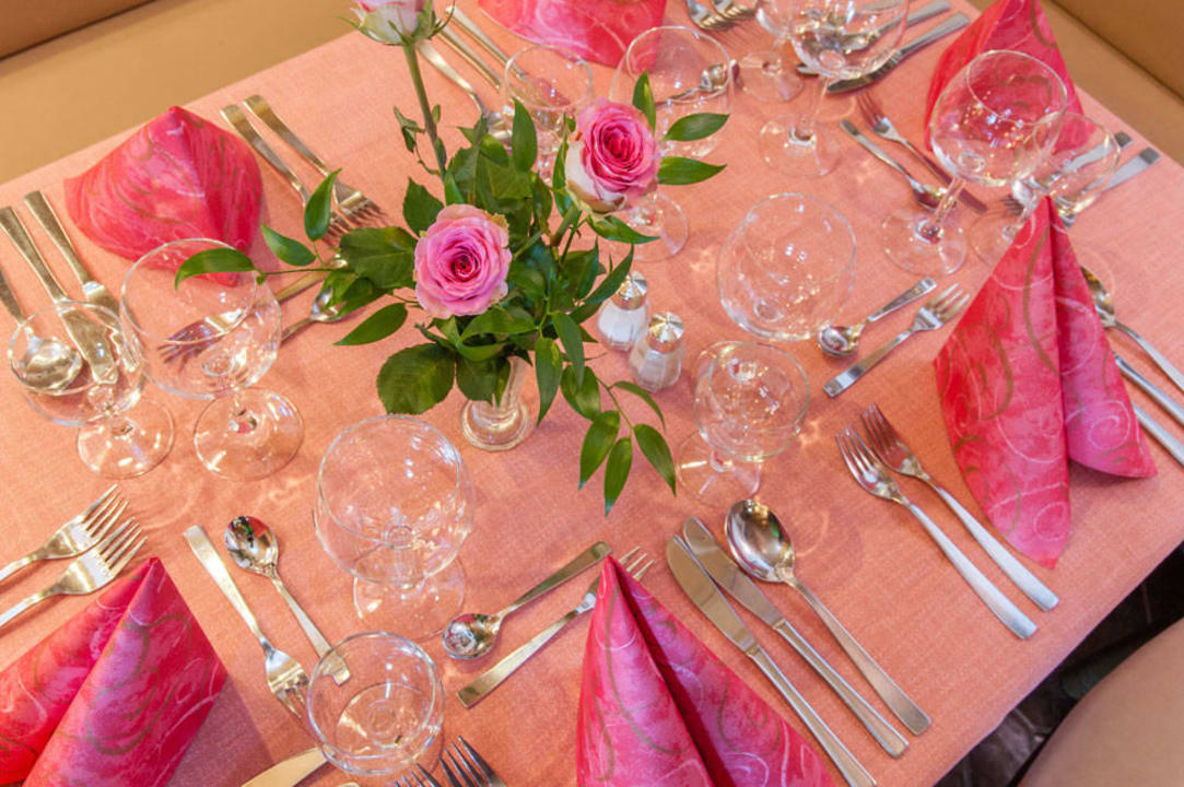 Festlich gedeckter Tisch Hotel Königshof