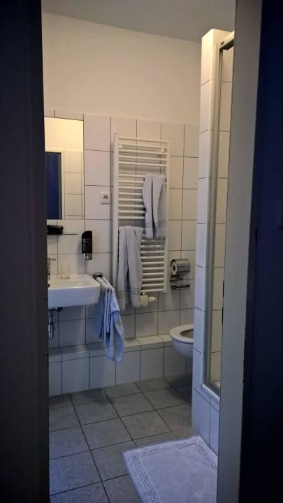 Duschbad Also - Hotel An der Hardt