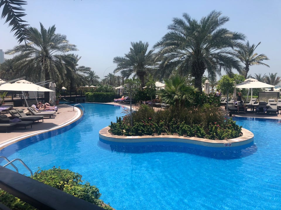 Pool The Westin Dubai Mina Seyahi Beach Resort & Marina
