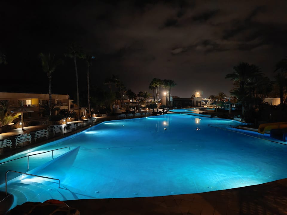 Pool Abora Interclub Atlantic by Lopesan Hotels