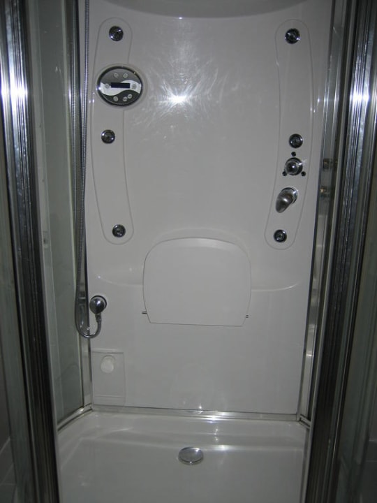 Dampfdusche im Bad Hotel Huong Giang