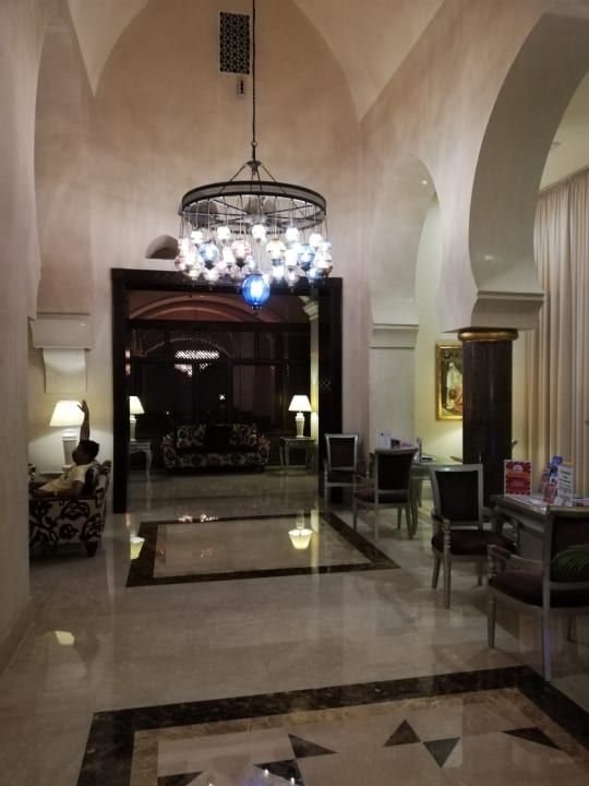 Lobby Miramar Al Aqah Beach Resort