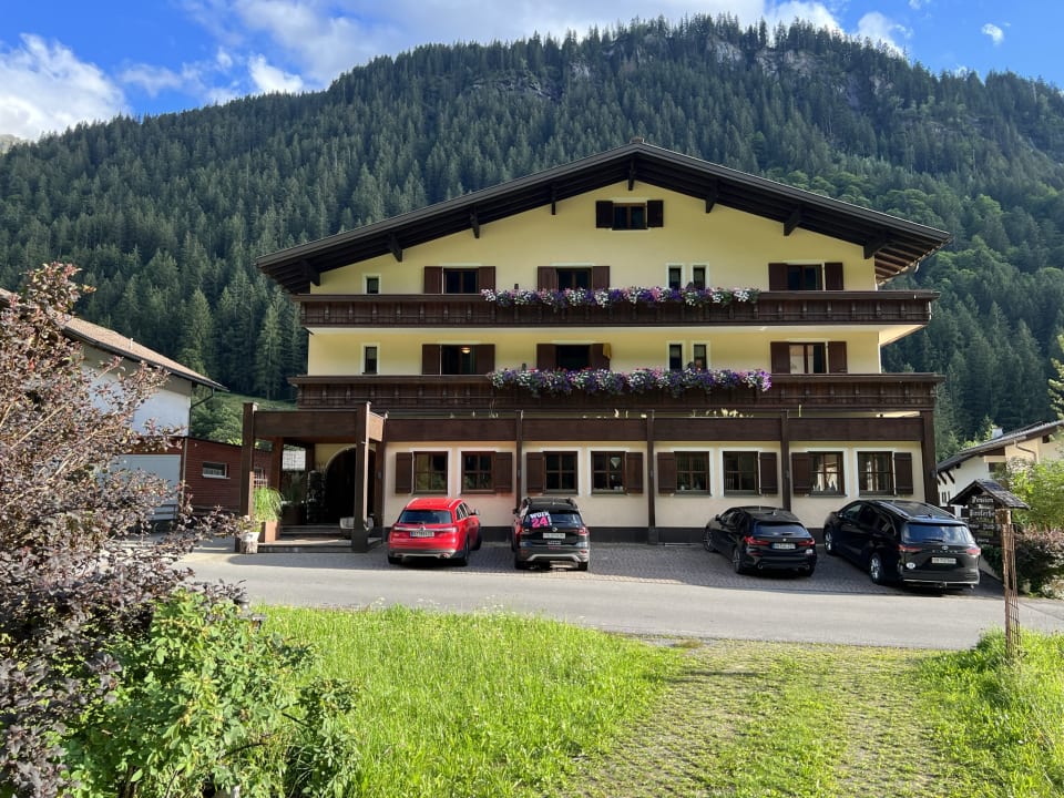 Außenansicht Pension Tirolerhof