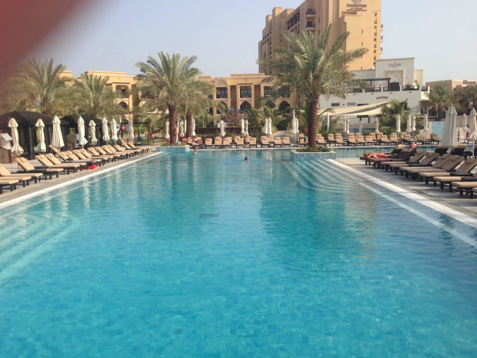 Villa pool DoubleTree by Hilton Resort & Spa Marjan Island