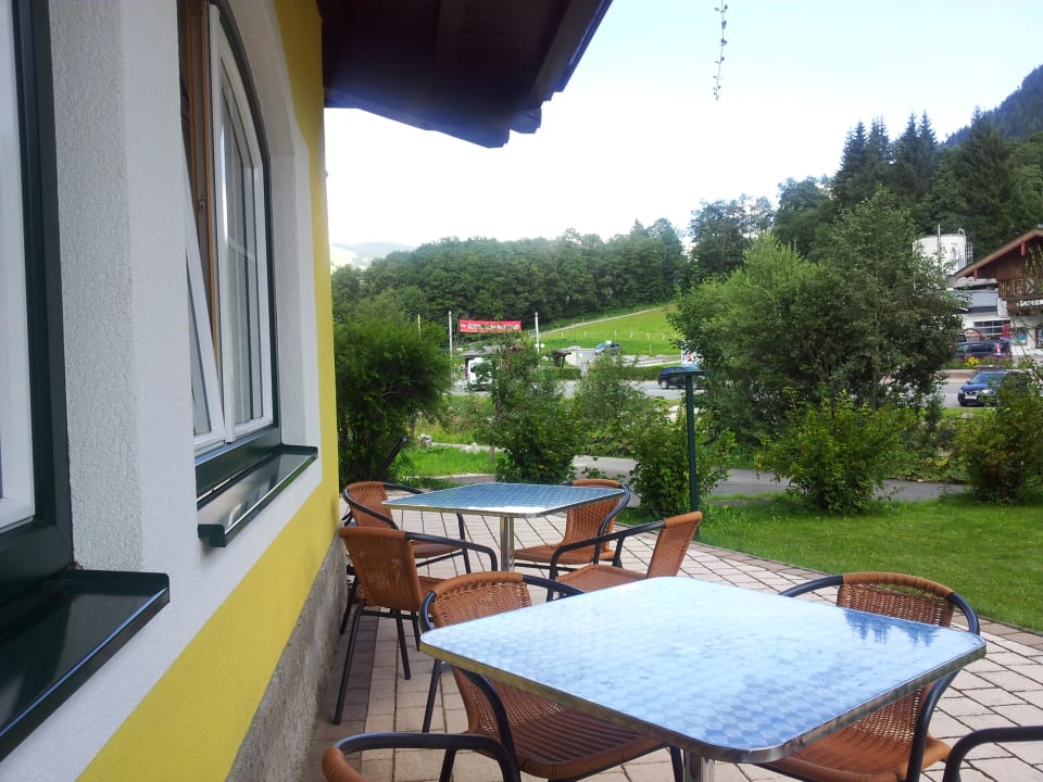 Im Biergarten ARBOR - Hotel & Apartments