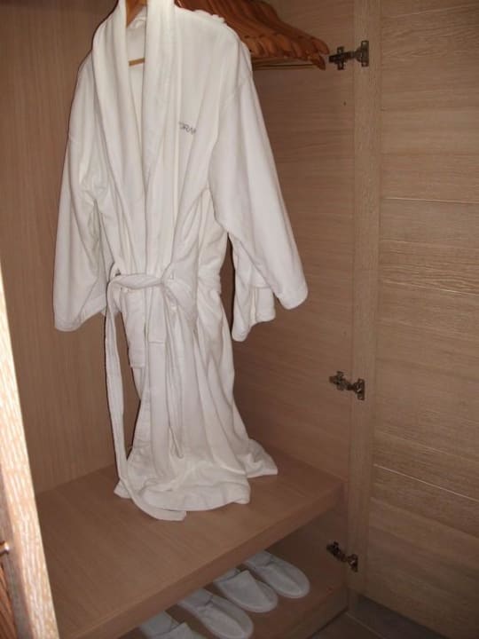 2 Bademäntel und 2 Pantoffeln kostenlos dabei Aquagrand Artistic Luxury Beach Resort - Adults only