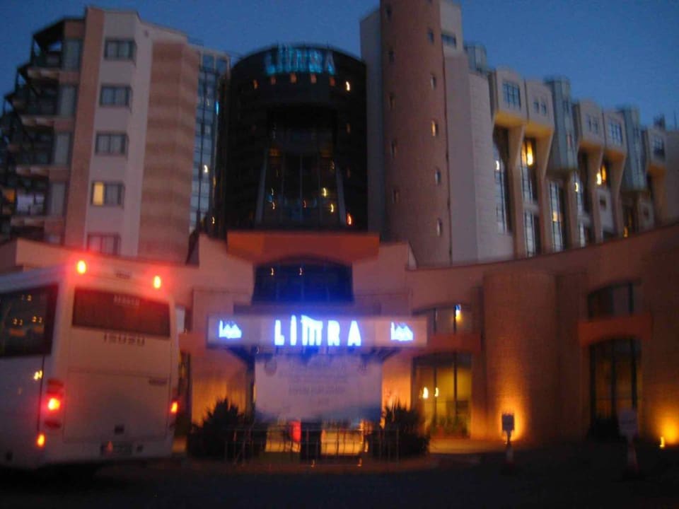 Ankunft am späten Abend Limak Limra Hotel & Resort