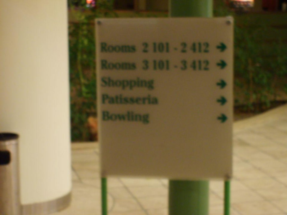 Der Weg zum Shoppingenter (in Goldencoast Resort) VONRESORT Golden Coast