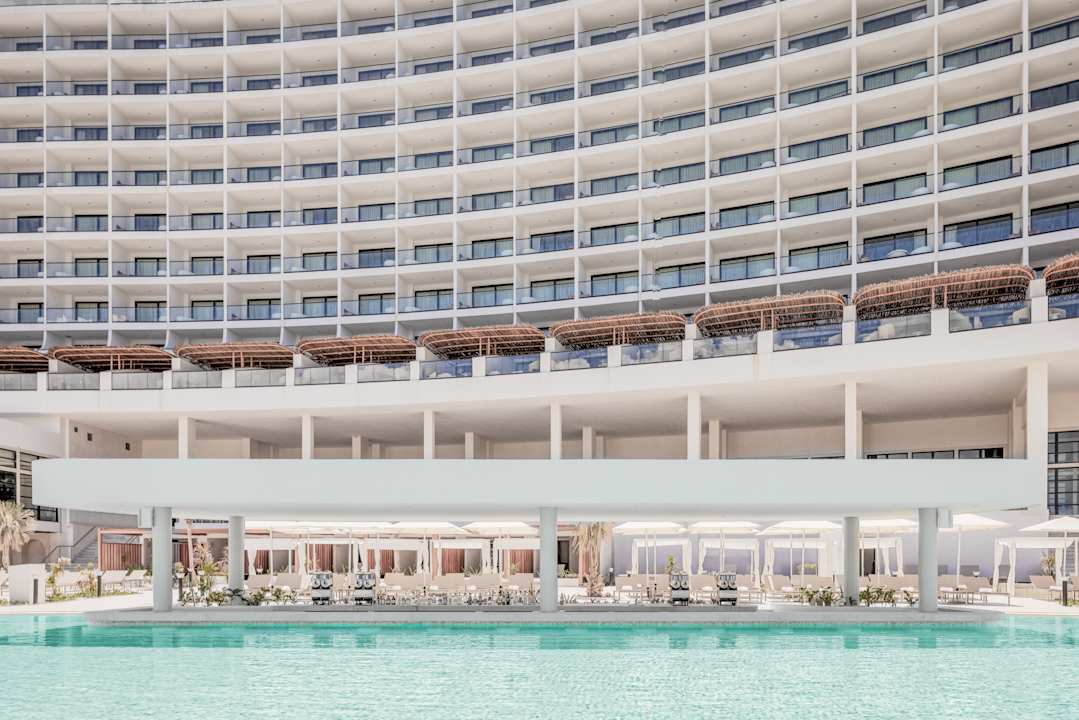 Pool AVA Resort Cancun - All Inclusive