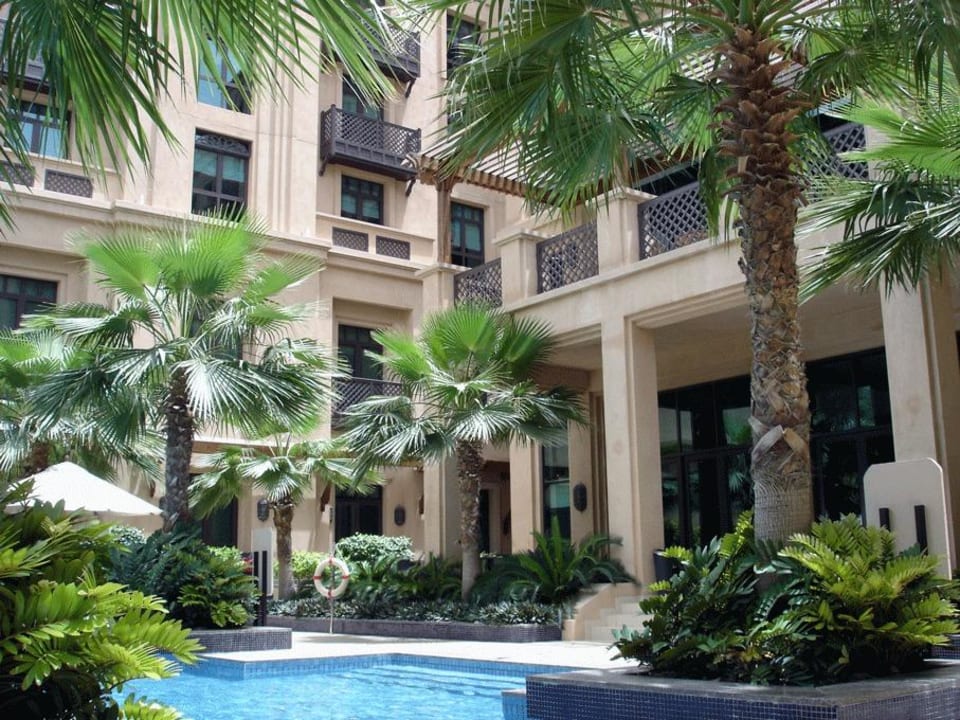 Kleiner Pool im Innenhof Hotel Boulevard, Autograph Collection