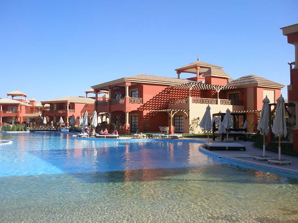 Einer der Pools im ruhigeren Bereich  Pickalbatros Alf Leila Wa Leila Resort - Neverland Hurghada