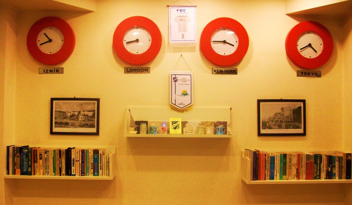 Lobby Guzel Izmir Hotel