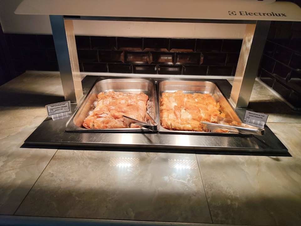 Gastro Royal Hotel and Suites