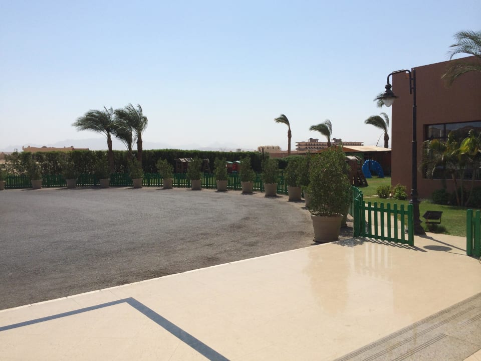 Platz vor Hotel  Stella Garden Resort & Spa, Makadi Bay