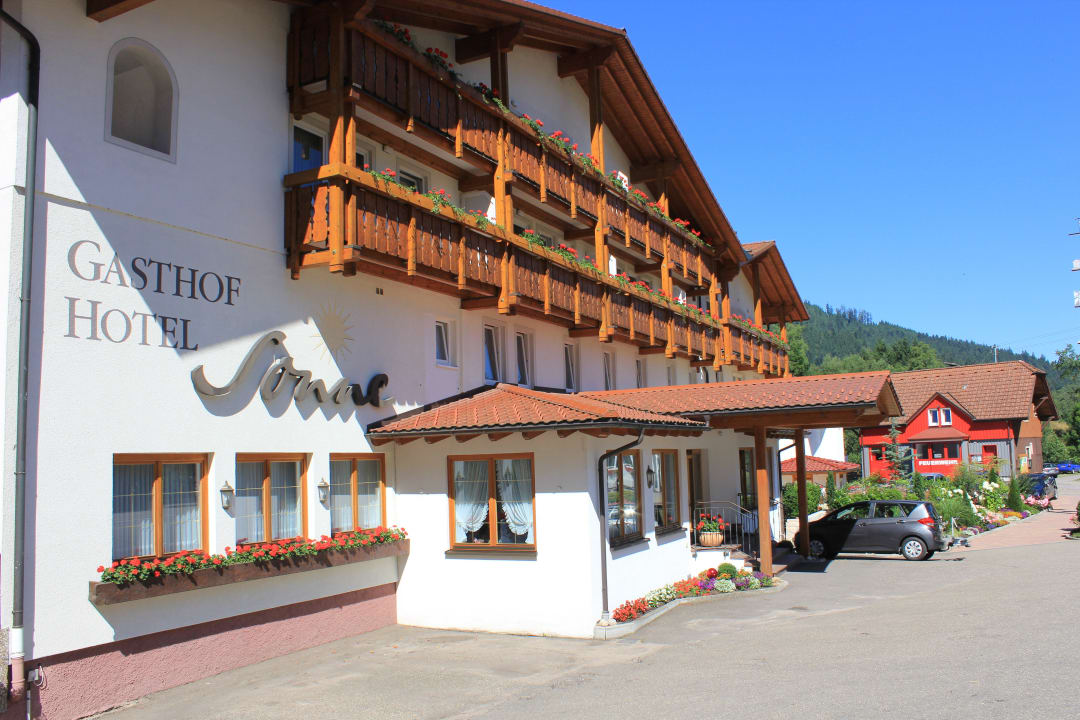 Haupteingang Hotel Sonne