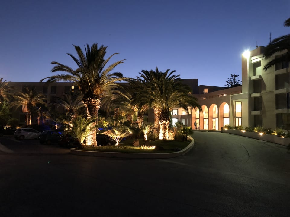 Außenansicht Caravia Beach Hotel